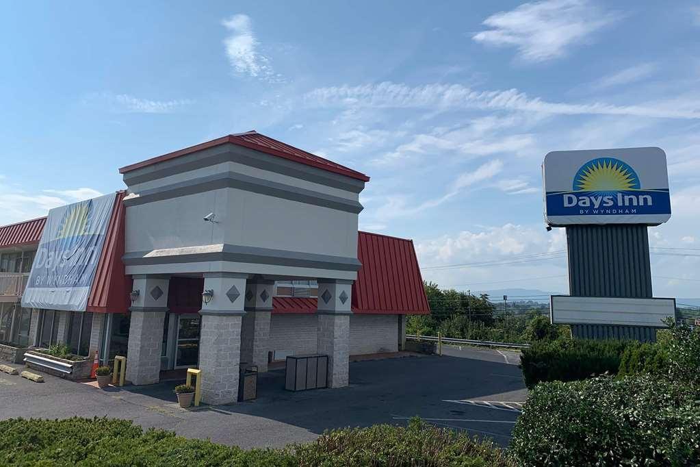 Days Inn By Wyndham Harrisonburg Exteriör bild