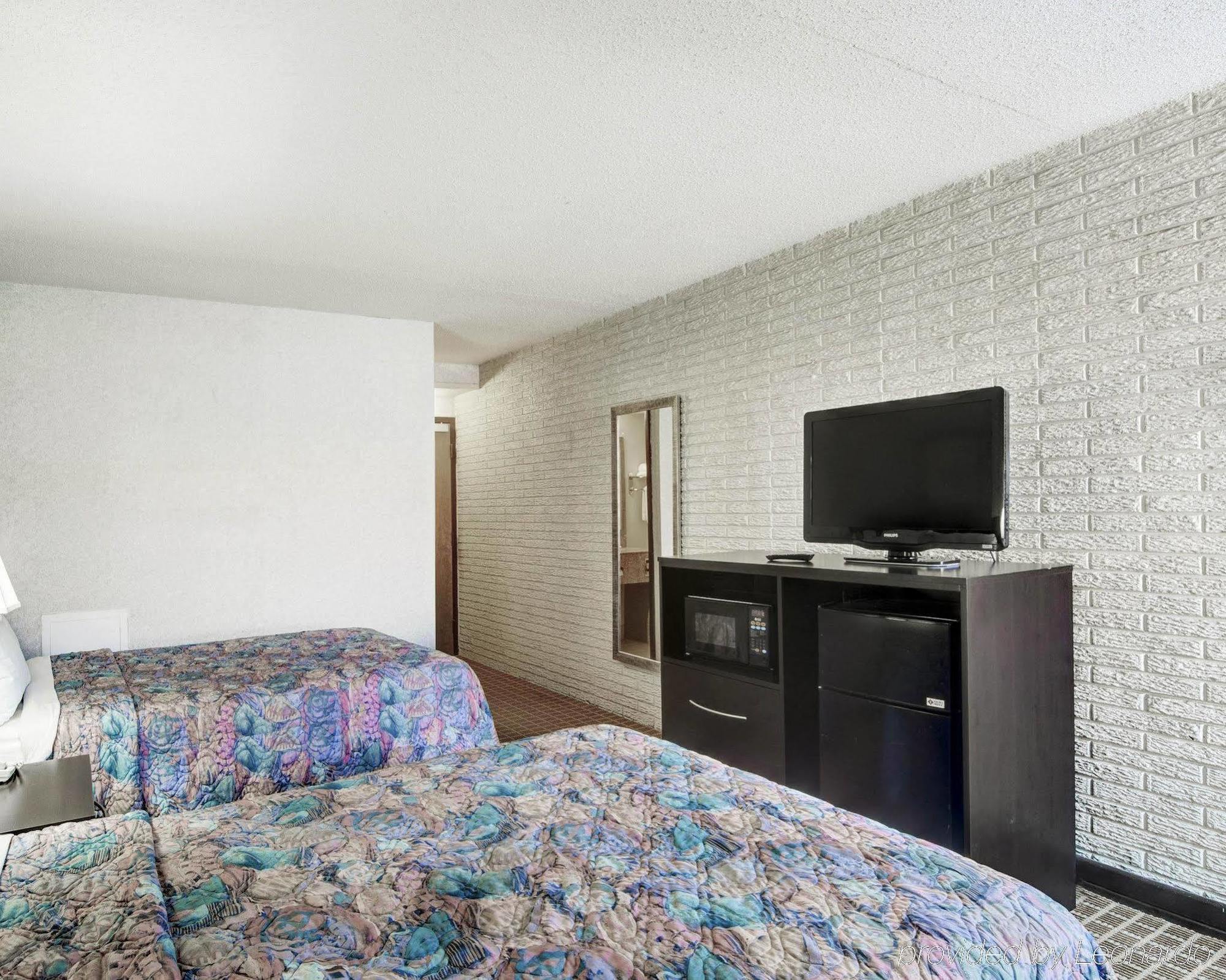 Days Inn By Wyndham Harrisonburg Exteriör bild